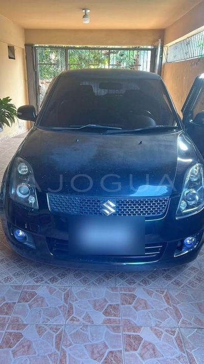 Suzuki Swift thumbnail 1
