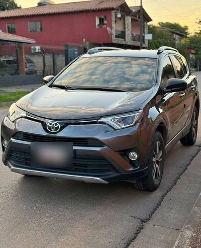 Toyota RAV 4 thumbnail 1
