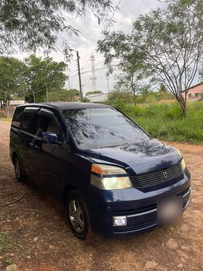 Toyota Voxy miniatura 6