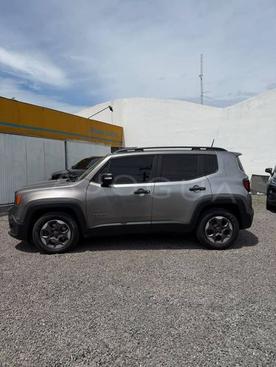 Jeep Renegade miniatura 6