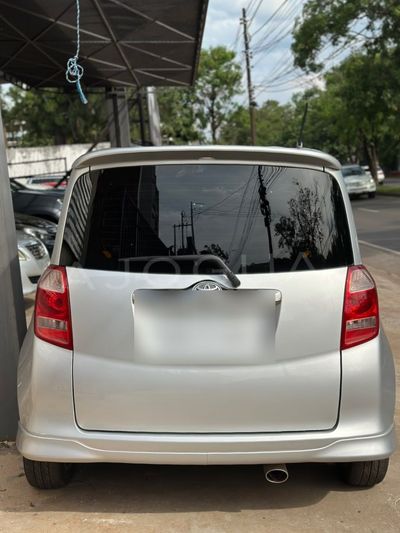 Toyota Ractis miniatura 7