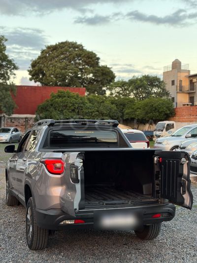Fiat Toro miniatura 7