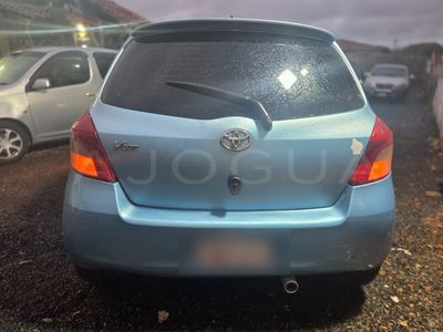 Toyota Vitz miniatura 6