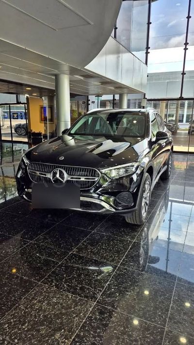 Mercedes-Benz GLC thumbnail 1