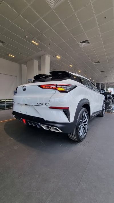 Changan UNI-T miniatura 4