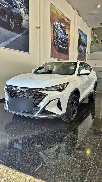 Changan CS35 MAX thumbnail 1