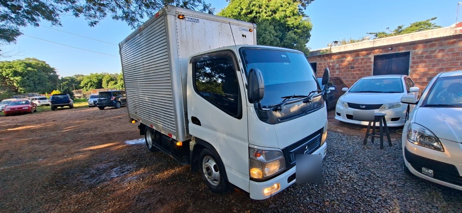 Mitsubishi Canter Guts image 1