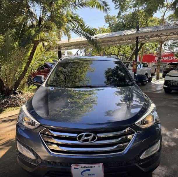 Hyundai Santa Fe image 1