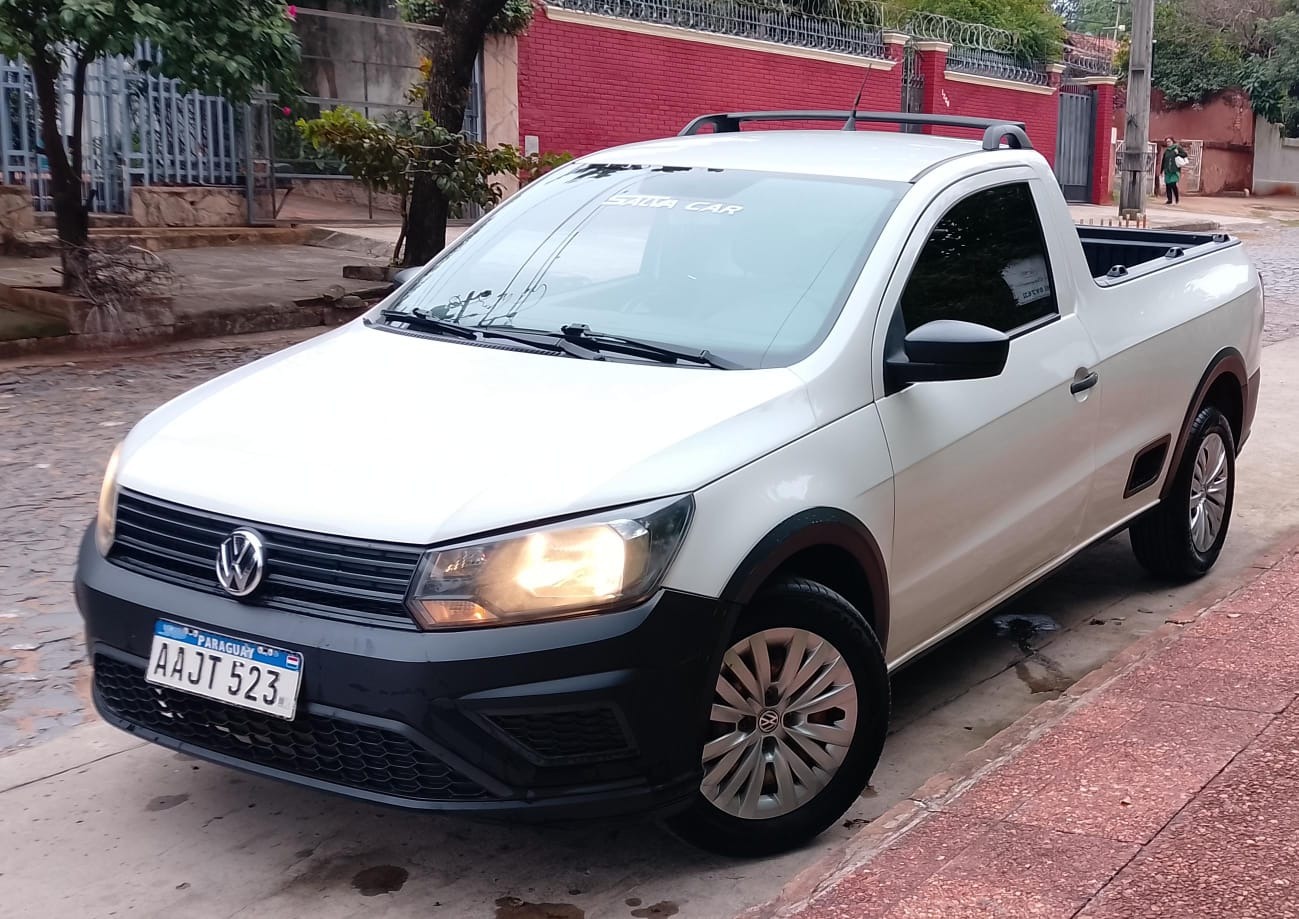 Volkswagen Saveiro image 1