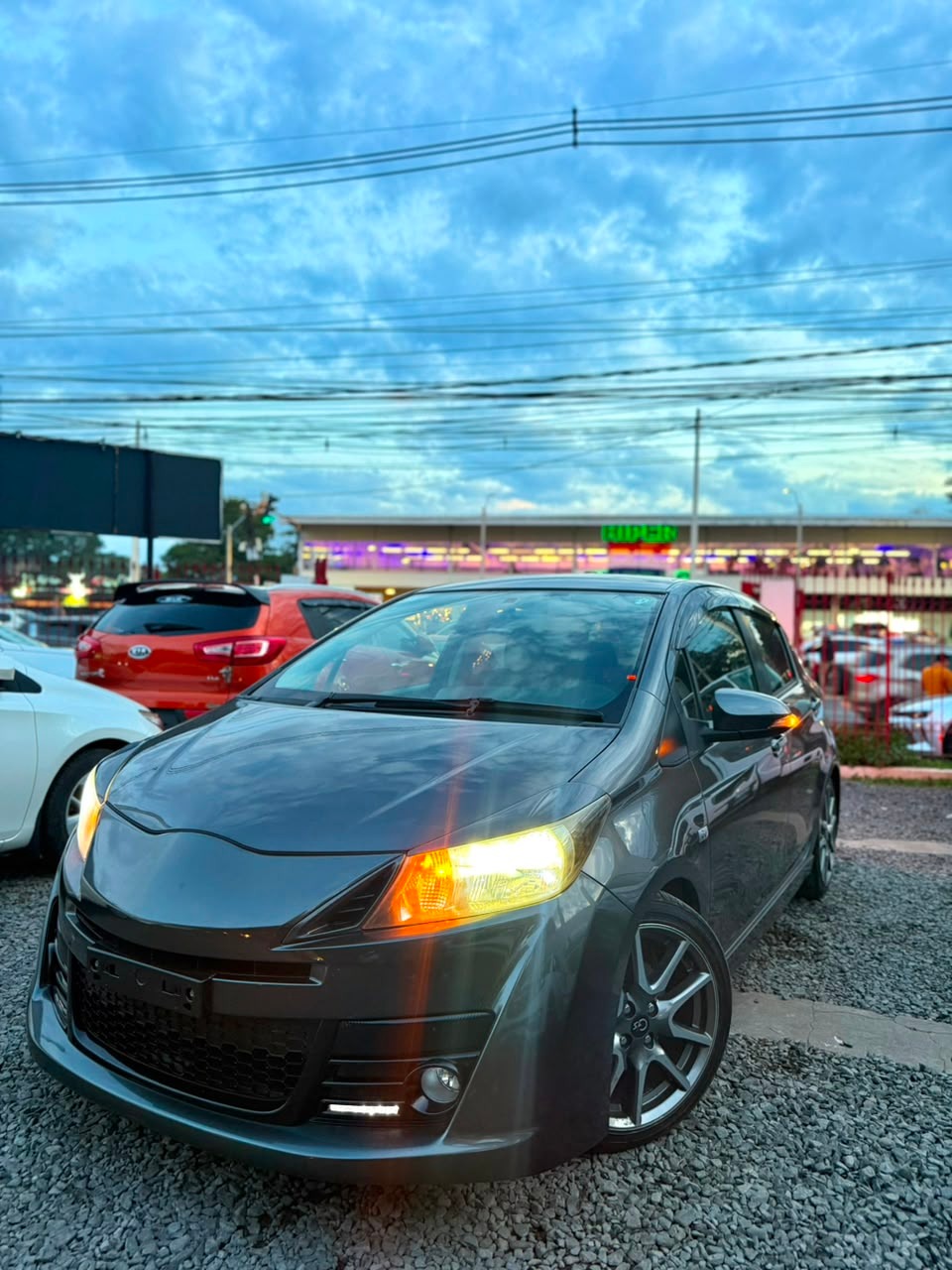 Toyota Vitz image 1