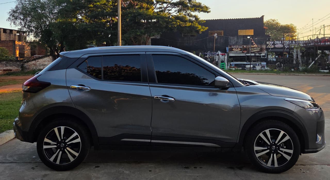 Nissan Kicks image 1