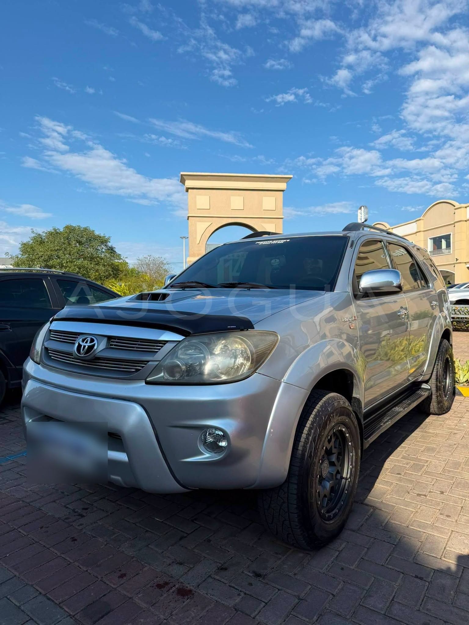 Toyota Fortuner image 1