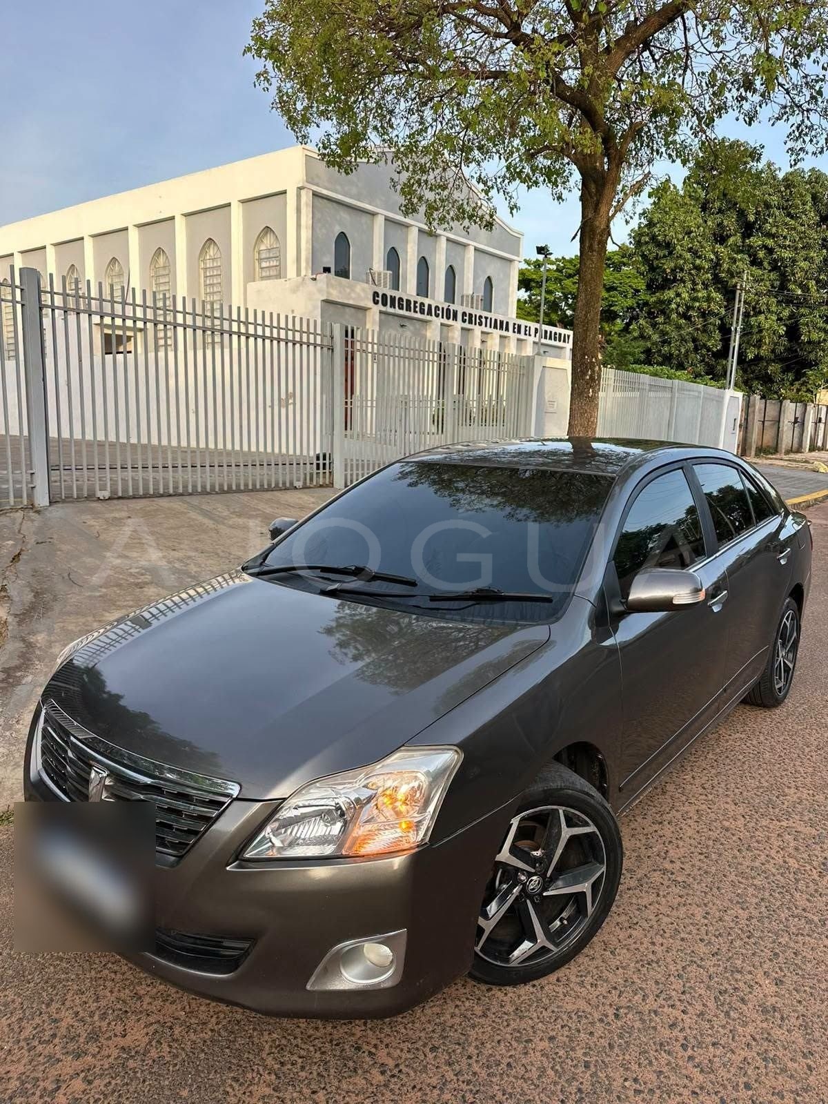 Toyota Premio image 1