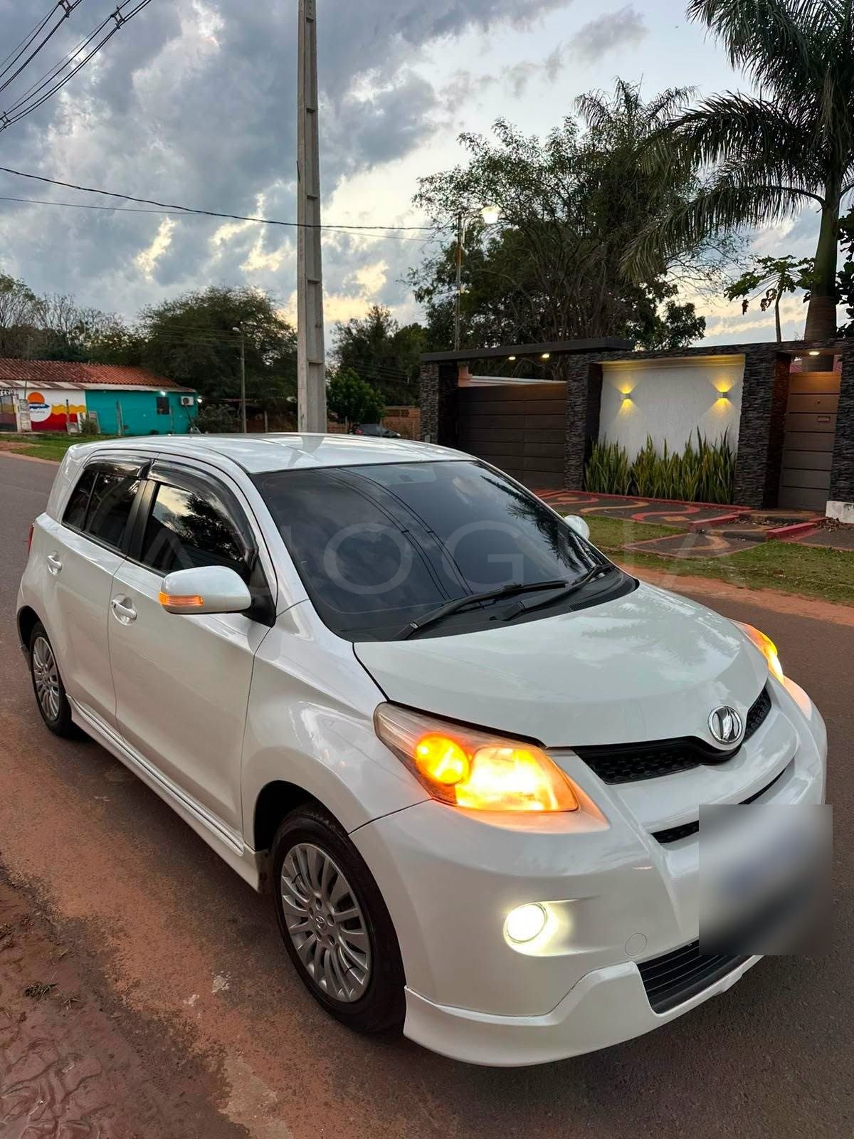 Toyota Ist image 1