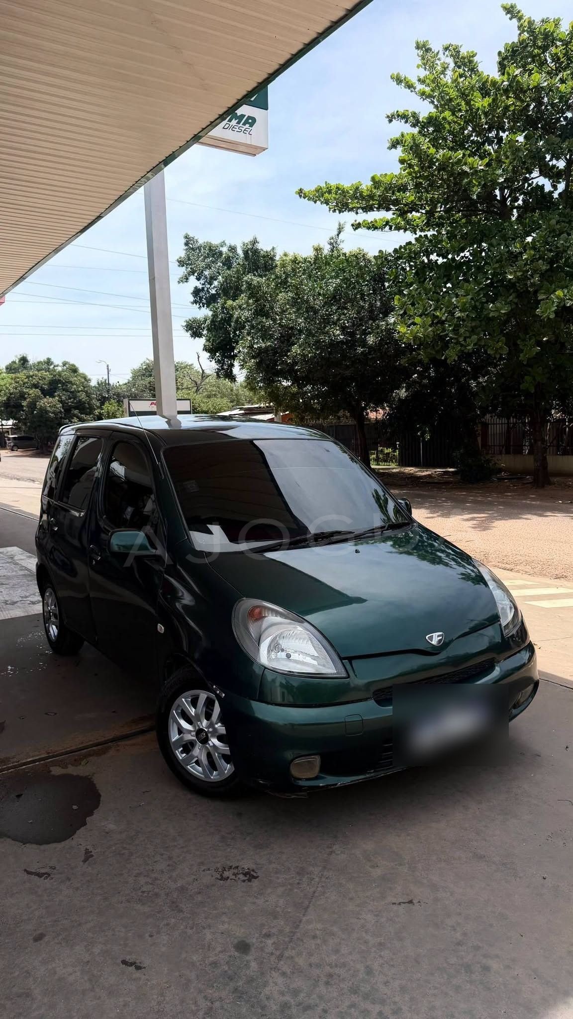 Toyota FunCargo image 1