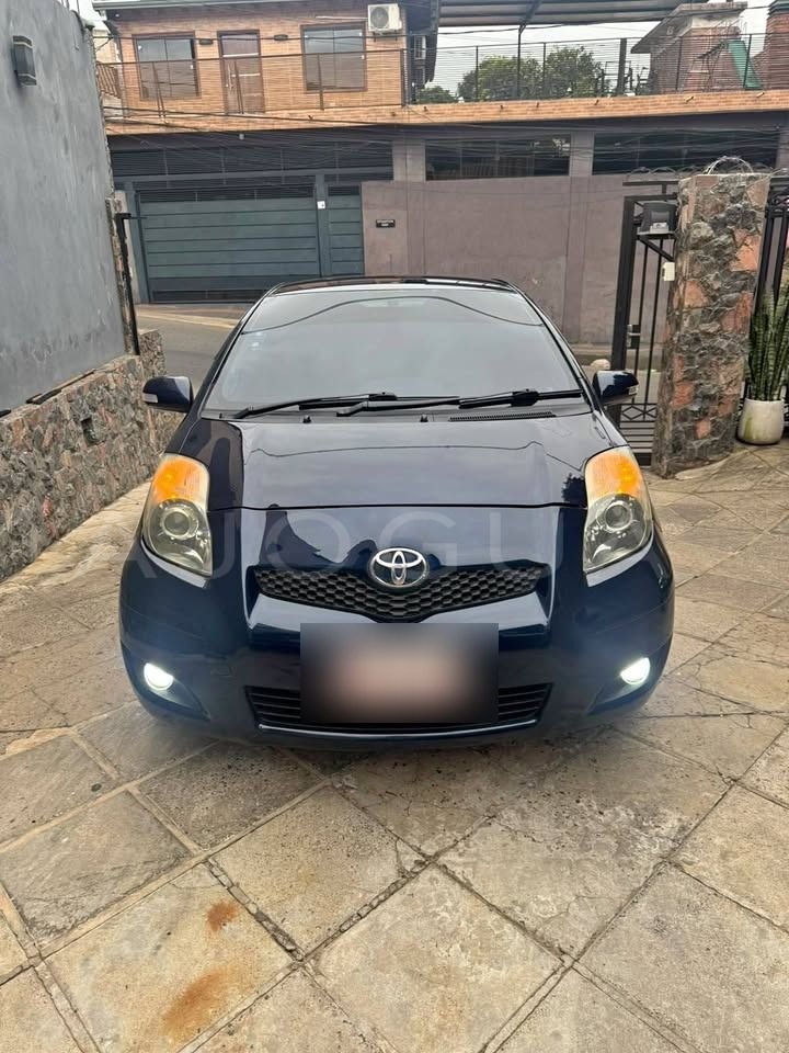 Toyota Vitz image 1