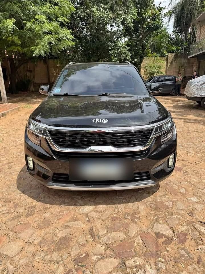 Kia Seltos image 1